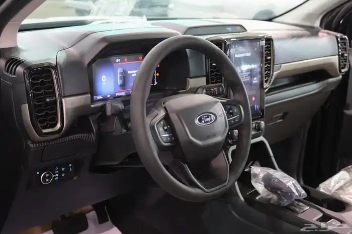 فورد ايفرست XLS بنزين موديل 2025 بسعر 142.600 11