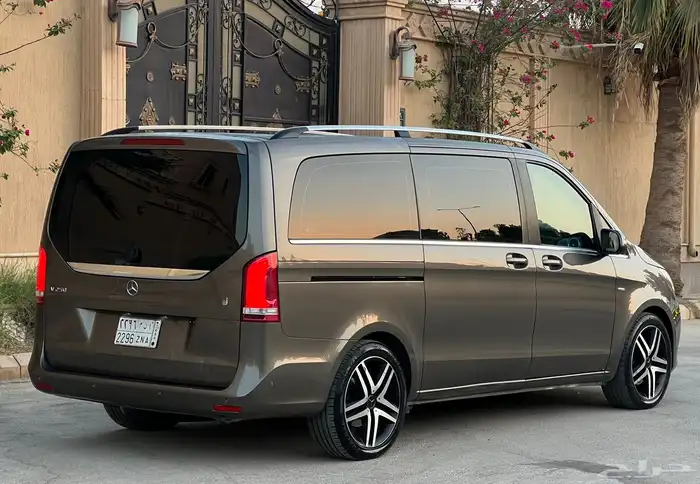 مرسيدس V250 2016 (بحالة ممتازة) 6