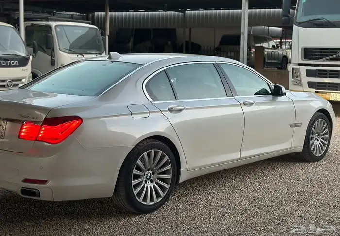 730 2010 Bmw 0