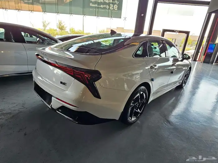 كيا K5 نص فل موديل 2026 عروض نهاية العام بسعر حصري 3