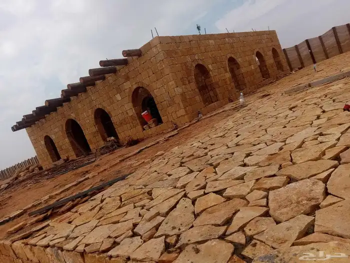 معلم مدرجات حجر وتراث بنايات وعمال ممتاز جدا التواصل 0532137 3