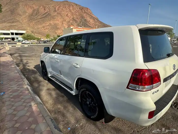 لاندكروزر 6 سلندر 2010 0