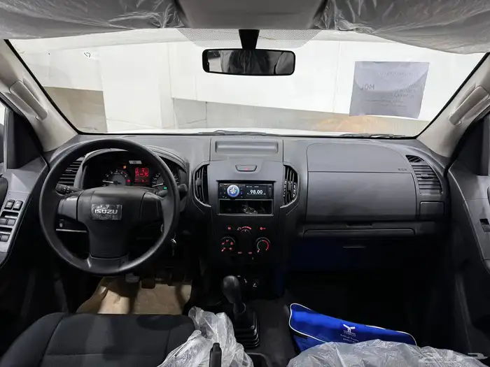 ايسوزو غمارتين دبل جير عادي زجاج كهرب 2025 4