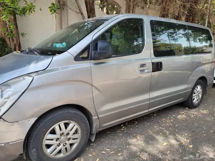 إيجارشهري هواندي2016 H1 بدون سواق تكييف ممتاز 12 راكب 2