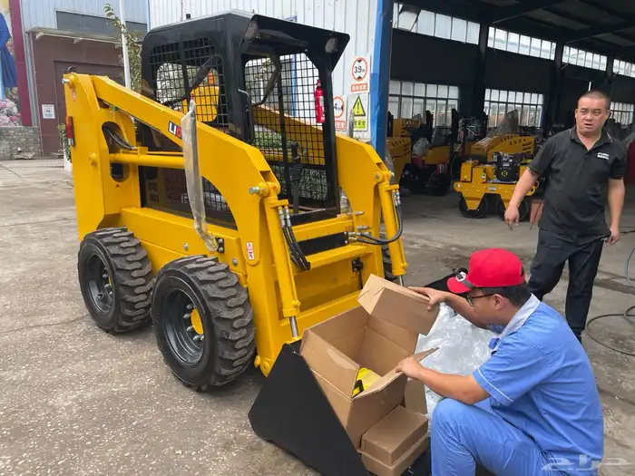 Skid Steer Loader (JC45   0.4 m3)   Monthly Rental   Riyadh 4