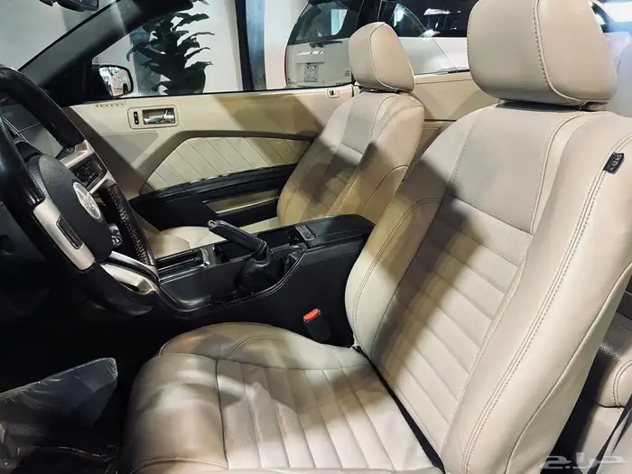 موستنج 2010 كشف بحاله ممتازه V6 4