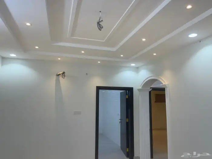 شقة للإيجار في بهر مقابل الكلية التقنية 2