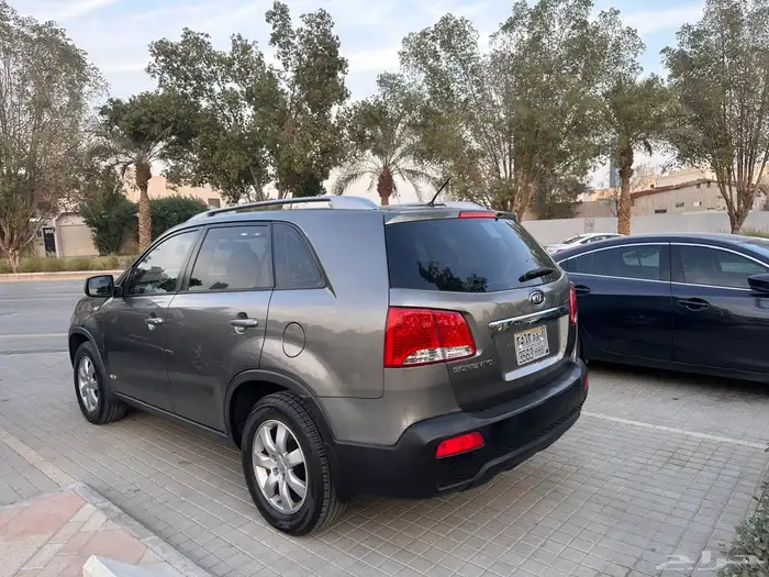 KIA ( سورنتو   2012 ) 3