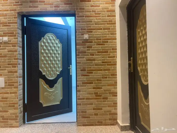 شقة للإيجار في بهر مقابل الكلية التقنية 8