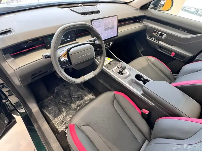 جيتور داشينج ميد موديل 2025 4