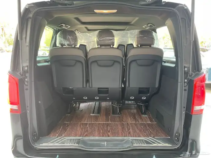 مرسيدس فان V250 ممشى 4 الف فقط 7