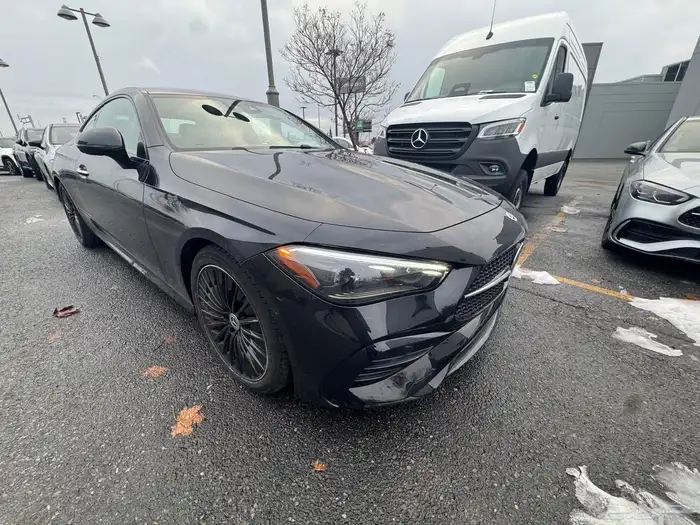 مرسيديس CLE450 - موديل 2024 بسعر خيالي 1