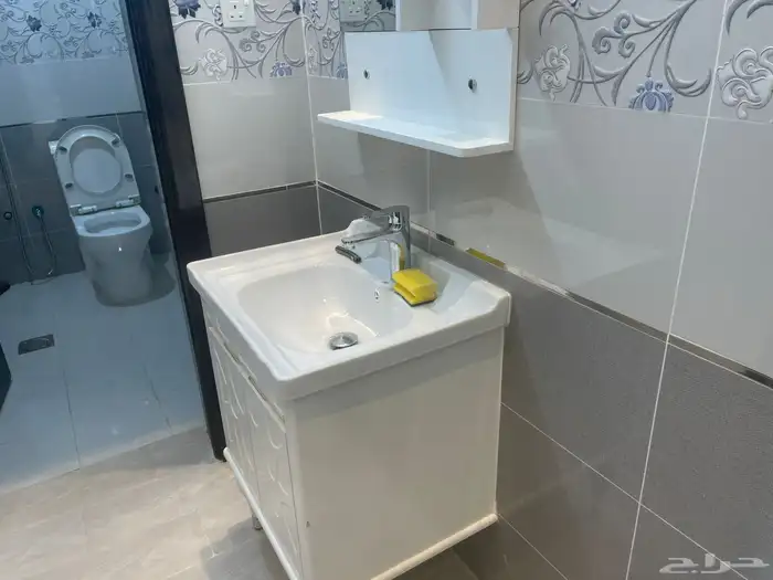 شقة للإيجار في بهر مقابل الكلية التقنية 4