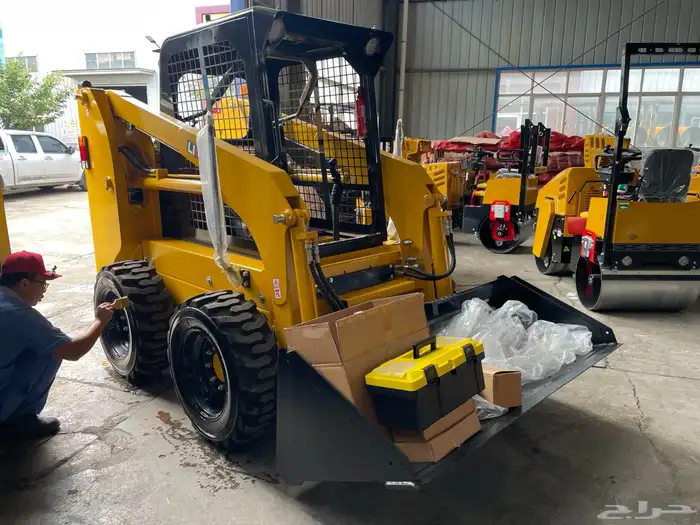 Skid Steer Loader (JC45   0.4 m3)   Monthly Rental   Riyadh 5