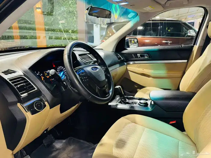 اكسبلور ((2017))بحاله ممتازه 10