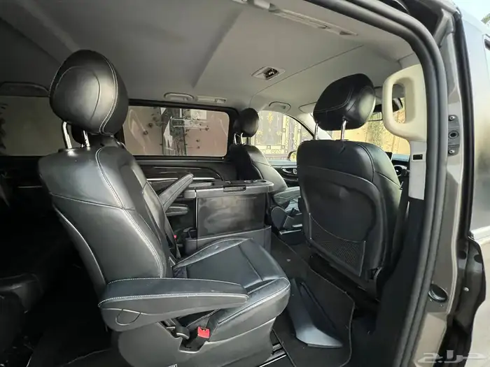 مرسيدس V250 2016 (بحالة ممتازة) 20