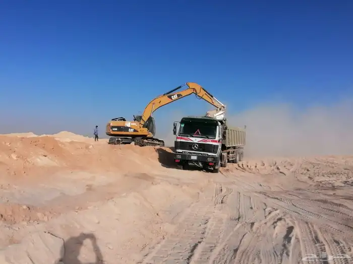 تاجير وتريلات قلاب ترحيل ناتج حفر بريده القصيم 4