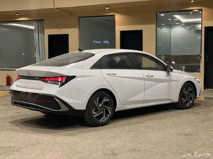 النترا 2025 كمفورت ابيض ( اصفار) 9