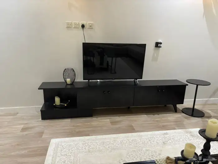 طاولة شاشة 1