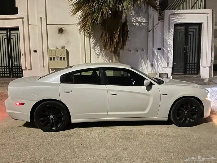 تشارجر 2013 v8 RT 3