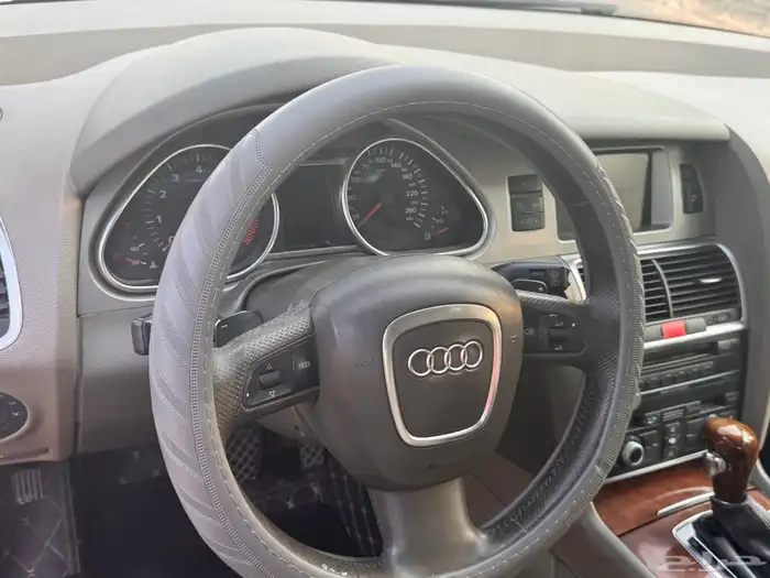 اودي Q7 2008 8