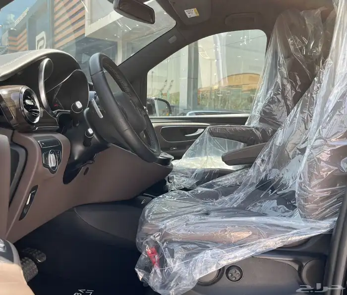 مرسيدس فان V250 ممشى 4 الف فقط 11