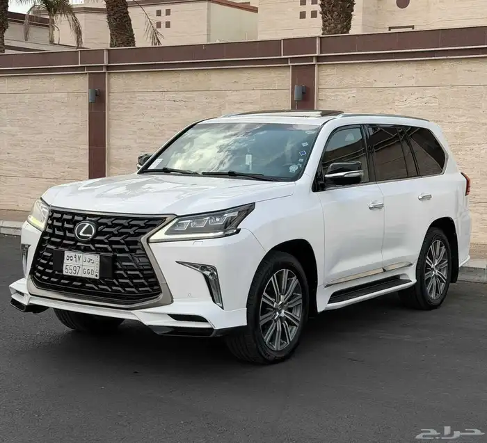 لكزس 2017 LX570 فل DD سعودي 0