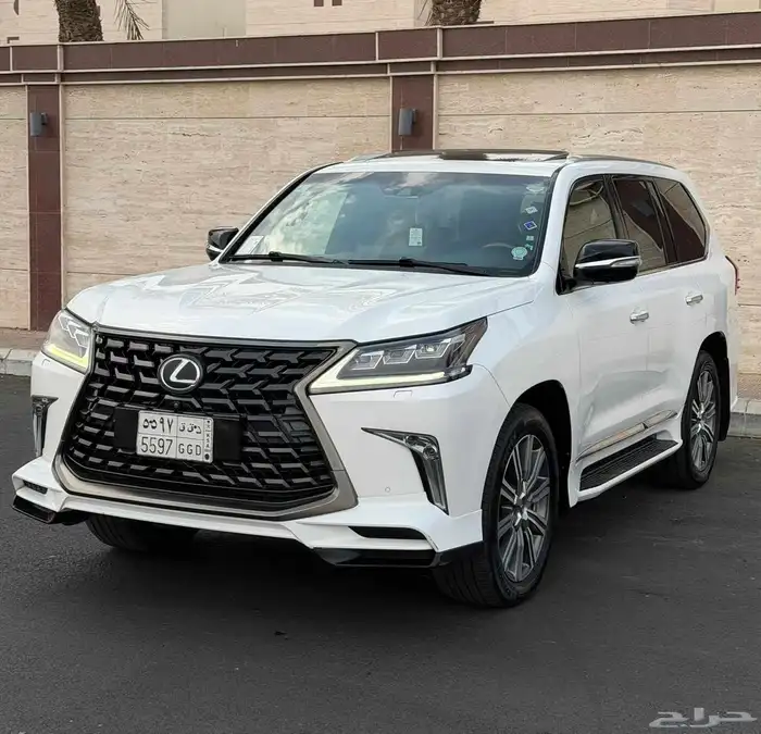 لكزس 2017 LX570 فل DD سعودي 2