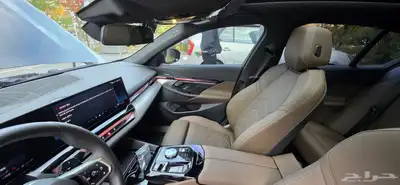 مملوكة لدي العصيمي قيد الشحن _ BMW 520i MKIT _ 2025 index