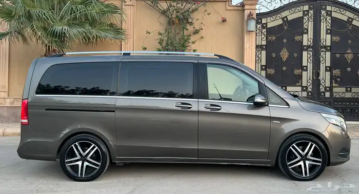 مرسيدس V250 2016 (بحالة ممتازة) 10