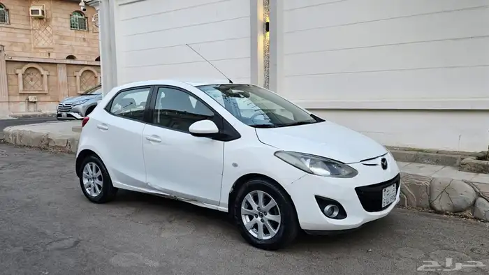 مازدا 2 ممشى قليل وبحالة نظيف 2