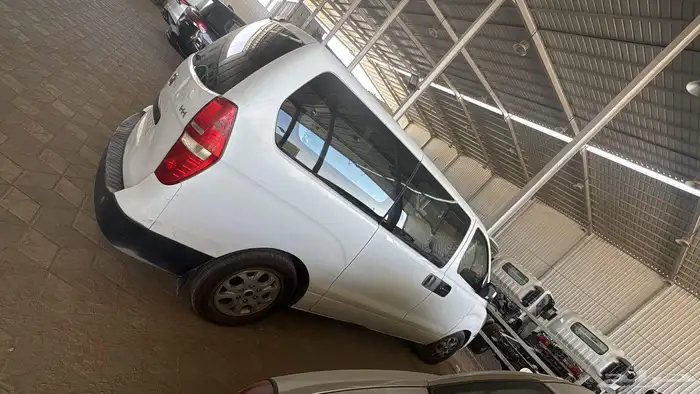 باص اتش ون موديل 2010 0