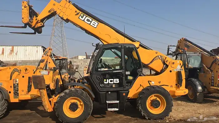 يوجد للايجار رافعه 10 طن وجي سي بي تلسكوب 17 متر مديل حديث 2