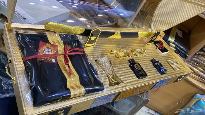 بشت وبر شتوي فروة صدرية هدايا زواج ترقية تقاعد تكريم تخرج 75