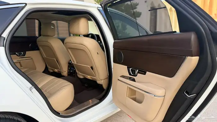 جاكوار XJ فل كامل موديل 2014 26