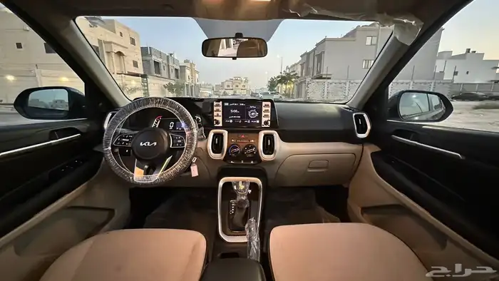 كيا سونيت رمادي 10