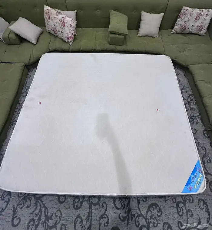 مرتبة سرير نفرين بحاله ممتازه 0