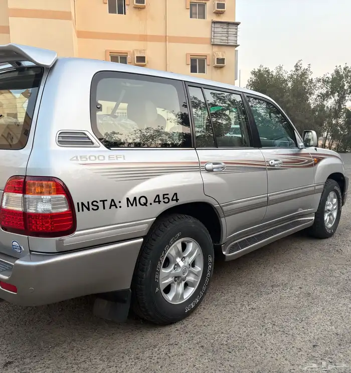 لاندكروزر 2007 مخزن 28