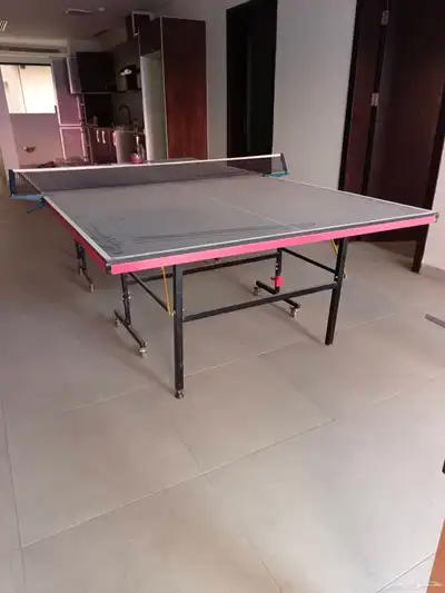 طاولة تنس شبه جديد.  طاولة كرة قدم شبه جديد index
