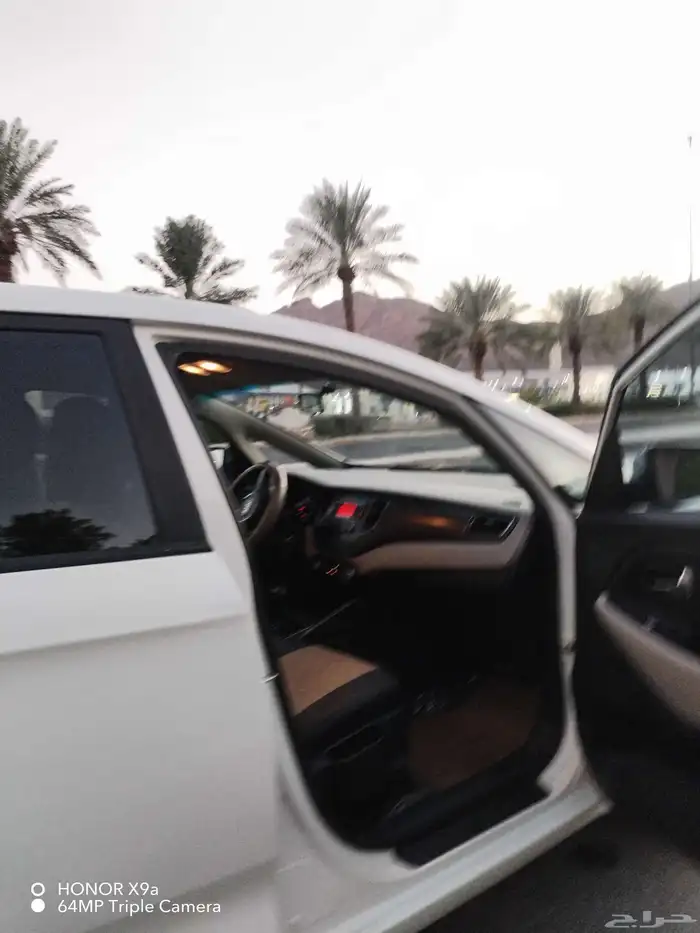 كيا كارينز 2014 15