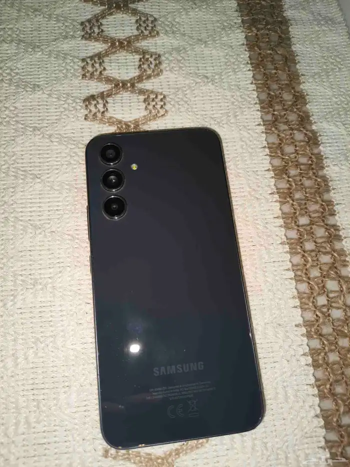 جوال جلكسي جديد يوجد كسر خفيف على الشاشه 1