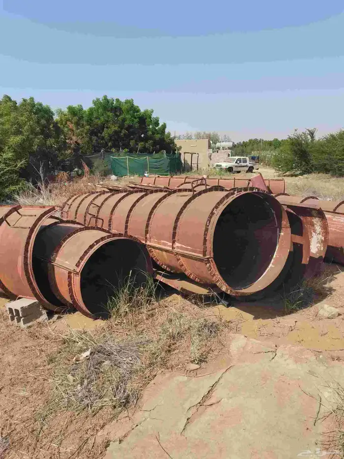 يوجد عدد 7 فورمة عمود دوران للبيع 0