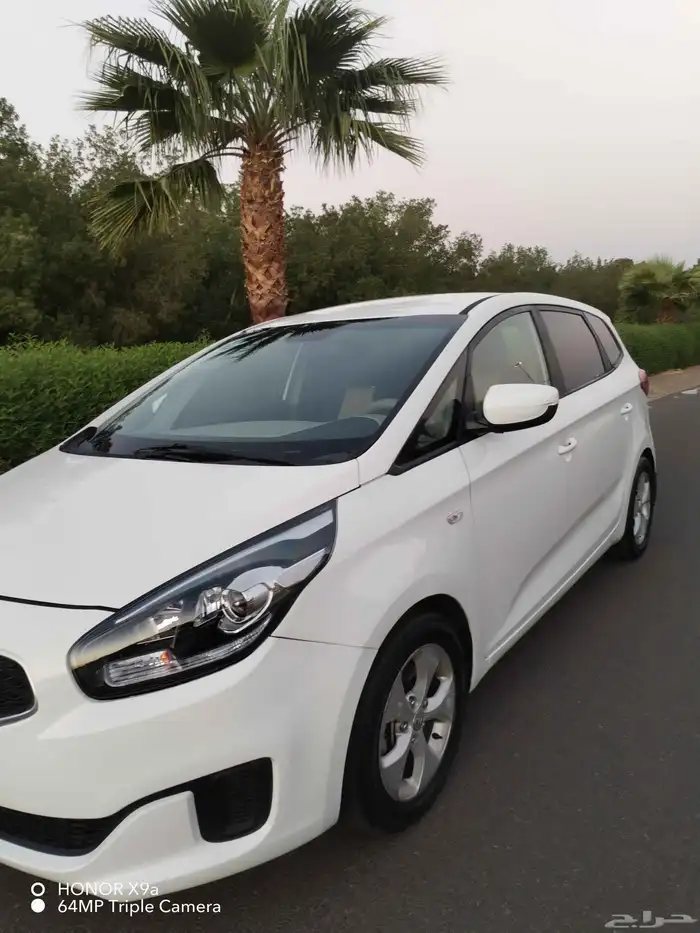 كيا كارينز 2014 3