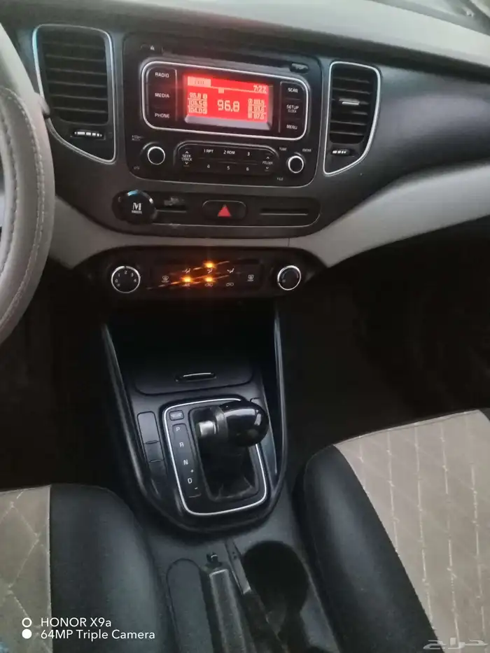 كيا كارينز 2014 10