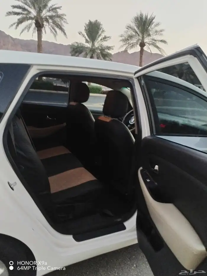 كيا كارينز 2014 17