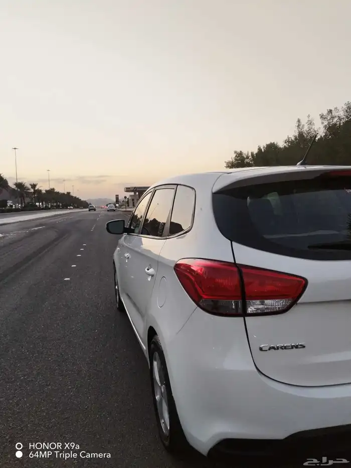 كيا كارينز 2014 9