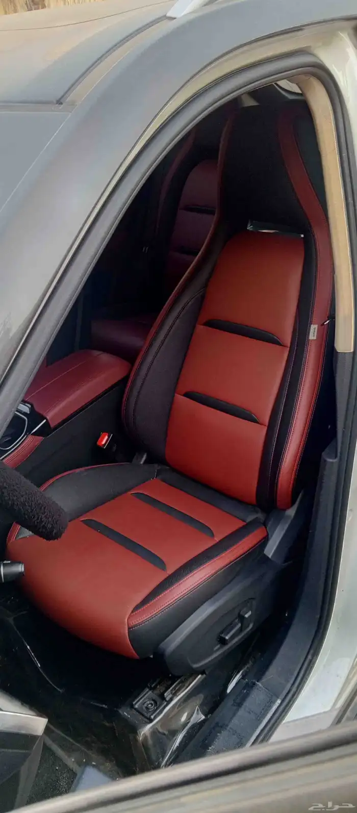 T77 2021 مستعملة ممشى 45562 للبيع قير أوتوماتيك بنزين ال 4