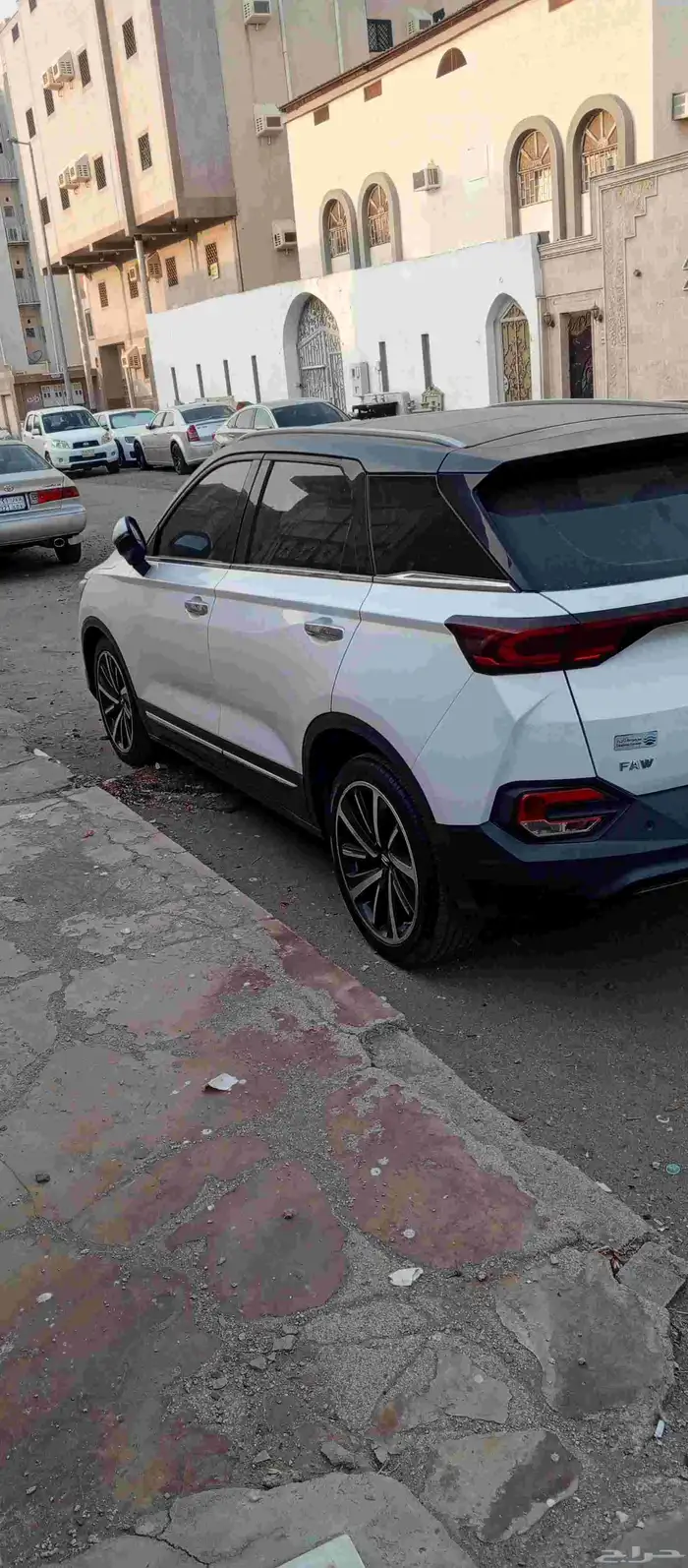 T77 2021 مستعملة ممشى 45562 للبيع قير أوتوماتيك بنزين ال 19