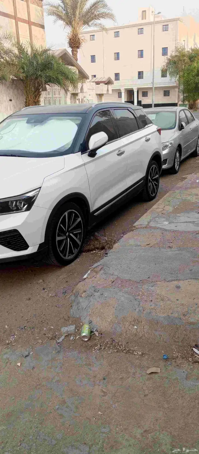 T77 2021 مستعملة ممشى 45562 للبيع قير أوتوماتيك بنزين ال 16