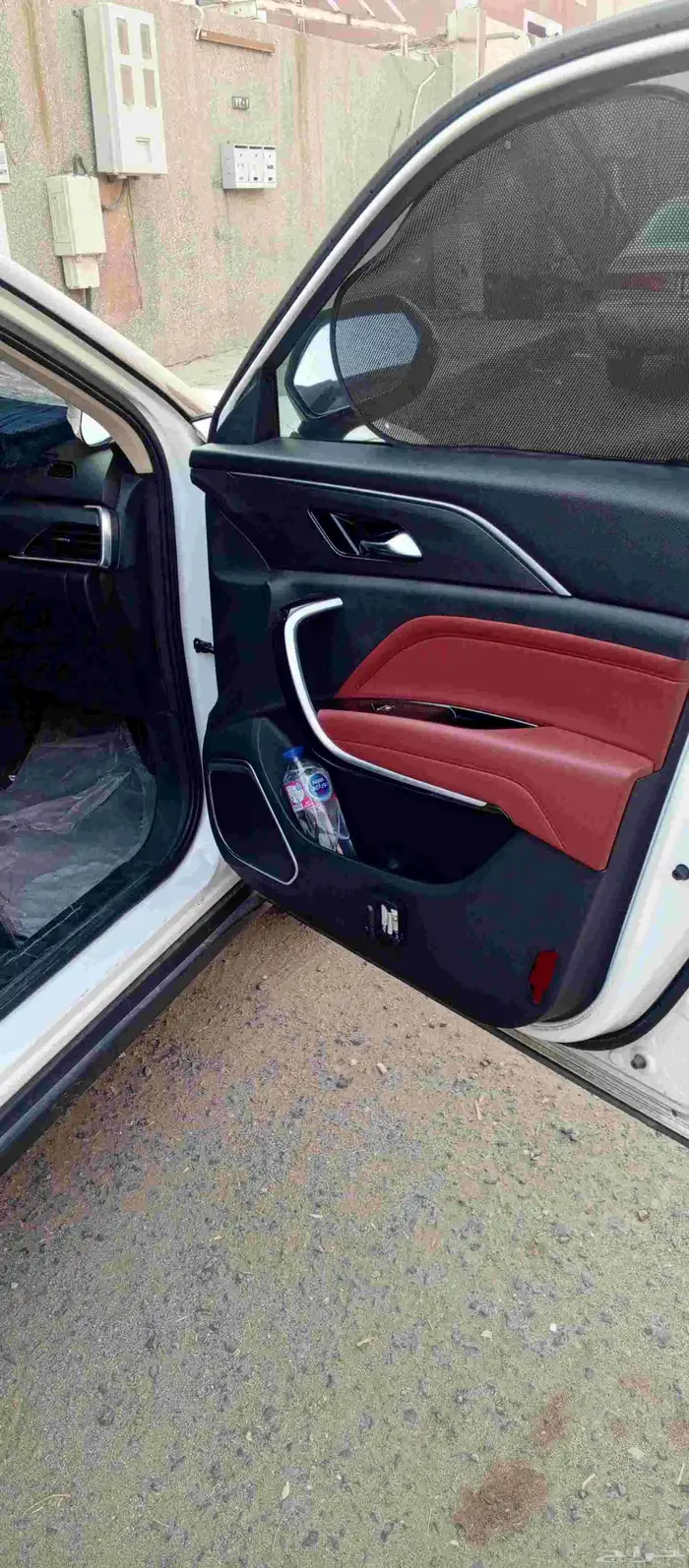 T77 2021 مستعملة ممشى 45562 للبيع قير أوتوماتيك بنزين ال 12